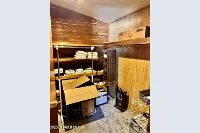 18233 S John Fry Avenue, Peeples Valley, AZ 86332 - Photo 19