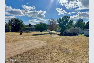 18233 S John Fry Avenue, Peeples Valley, AZ 86332 - Photo 29