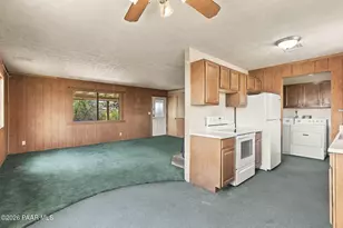 1933 N Geraldine Ct, Prescott, AZ 86301 - Photo 15
