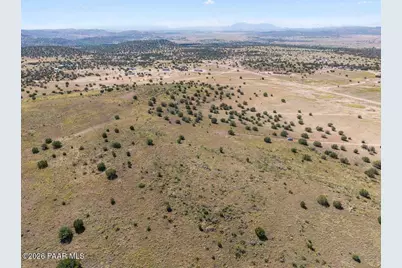 098R E Great Place, Paulden, AZ 86334 - Photo 5