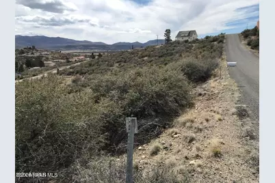 18207 S Tawny Lane, Peeples Valley, AZ 86332 - Photo 17