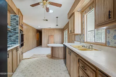 10470 E Manzanita Trail, Dewey-Humboldt, AZ 86327 - Photo 9