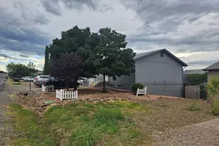 8472 E Lakeshore Dr, Prescott Valley, AZ 86314 - Photo 7