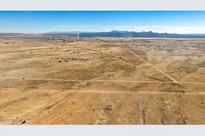3336 W Limestone Drive, Paulden, AZ 86334 - Photo 5