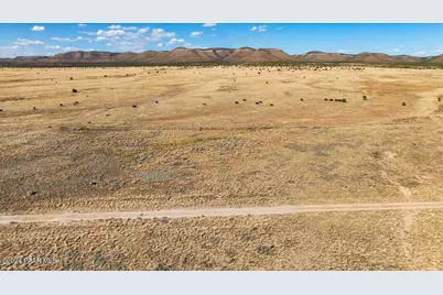3336 W Limestone Drive, Paulden, AZ 86334 - Photo 3