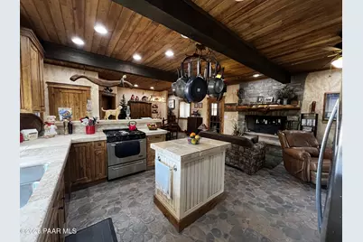 43143 N Hallelujah Lane, Seligman, AZ 86337 - Photo 13