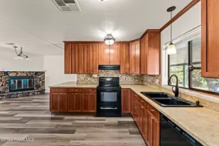 2069 W Smoketree Dr, Wickenburg, AZ 85390 - Photo 7