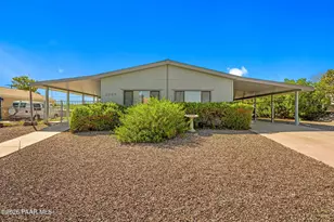 2069 W Smoketree Dr, Wickenburg, AZ 85390 - Photo 1