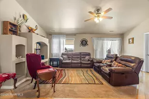 9321 E Manzanita Cir, Prescott Valley, AZ 86314 - Photo 3