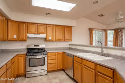 2125 S Foothill Drive, Dewey-Humboldt, AZ 86327 - Photo 13
