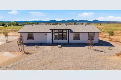 24416 N Big Springs Ranch Road, Paulden, AZ 86334 - Photo 1