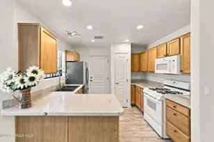 3280 Iris Ln, Prescott, AZ 86305 - Photo 9