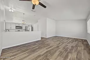 1956 W Chardonnay Dr, Tucson, AZ 85746 - Photo 11
