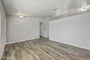 1956 W Chardonnay Dr, Tucson, AZ 85746 - Photo 5