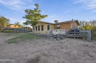 6565 S Musgrove Rd, Skull Valley, AZ 86338 - Photo 27