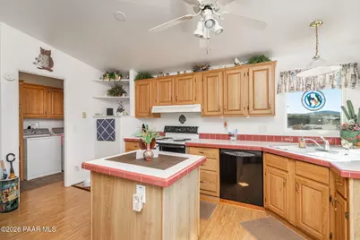 12320 E Serpentine Way, Prescott Valley, AZ 86327 - Photo 7