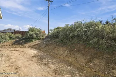 13430 E Summit Avenue, Mayer, AZ 86333 - Photo 15