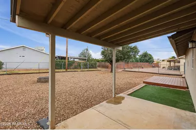 8325 E Lakeshore Drive, Prescott Valley, AZ 86314 - Photo 17