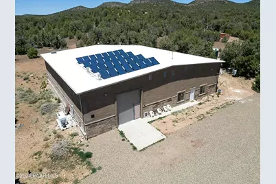 43475 N Caliente Wind Way, Seligman, AZ 86337 - Photo 1