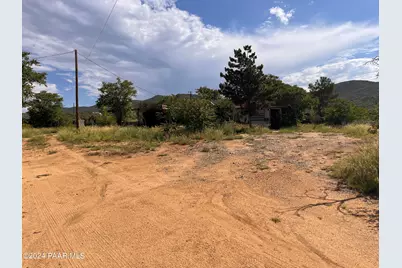 8420 S Highway 89, Kirkland, AZ 86332 - Photo 1