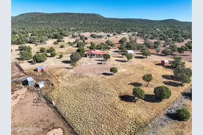 33525 Cowboy Clint Way, Seligman, AZ 86337 - Photo 1