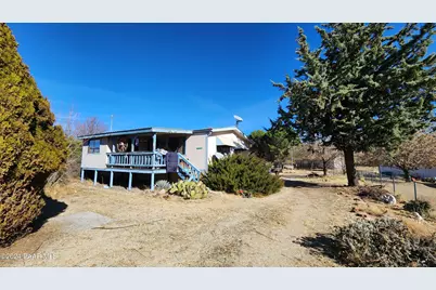 18205 S John Fry Avenue, Peeples Valley, AZ 86332 - Photo 1