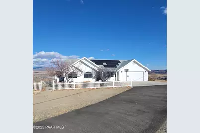 11655 E Yavapai Drive, Dewey-Humboldt, AZ 86327 - Photo 1