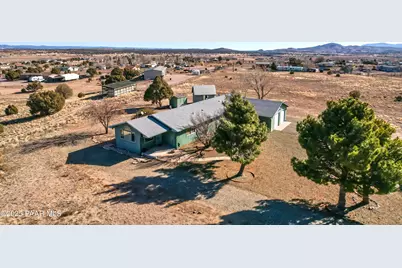 1060 N Grandview, Paulden, AZ 86334 - Photo 1