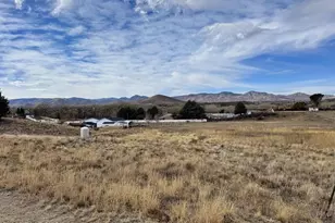 1870 S Sierra Dr, Dewey-Humboldt, AZ 86327 - Photo 1