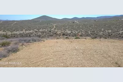 10555 Powerline Road, Dewey-Humboldt, AZ 86327 - Photo 1