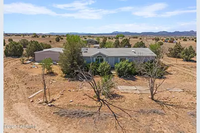 925 W Gina Marie Boulevard, Paulden, AZ 86334 - Photo 1
