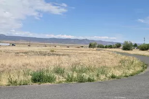 5913 N Hill Dr, Prescott Valley, AZ 86314 - Photo 1