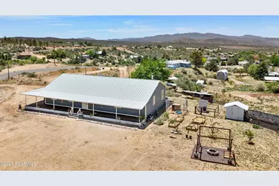 8910 S Steven Trail, Kirkland, AZ 86332 - Photo 1