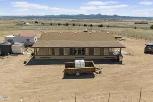 3233 W Sandstone Dr, Paulden, AZ 86334 - Photo 1