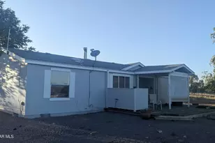 870 N Grandview, Paulden, AZ 86334 - Photo 1