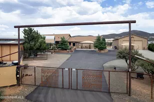 965 S Gunsmoke Dr, Dewey-Humboldt, AZ 86327 - Photo 1