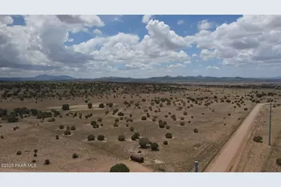1595 E Verde Ranch Road, Paulden, AZ 86334 - Photo 1