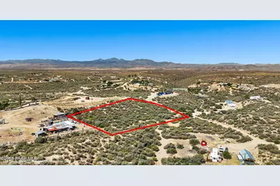 8135 W Putnam Road, Kirkland, AZ 86332 - Photo 1