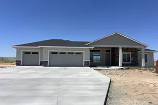 9712 N Copperfield Pkwy, Prescott Valley, AZ 86315 - Photo 1