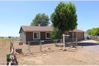 24370 N Diamond Head Avenue, Paulden, AZ 86334 - Photo 1