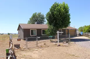 24370 N Diamond Head Ave, Paulden, AZ 86334 - Photo 1