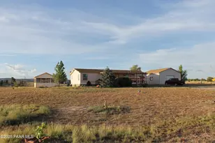 486 E Grand Canyon Rd, Paulden, AZ 86334 - Photo 1
