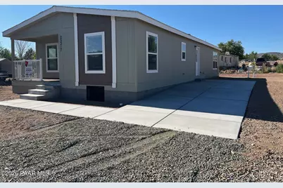 25317 N Lakeside Drive, Paulden, AZ 86334 - Photo 1