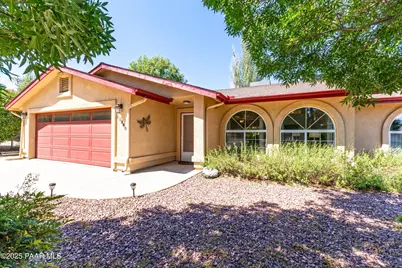 11880 E Stirrup High E, Dewey-Humboldt, AZ 86327 - Photo 1