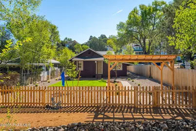 242 S Virginia Street, Prescott, AZ 86303 - Photo 1