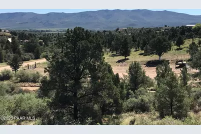 17570 S Oak Drive, Peeples Valley, AZ 86332 - Photo 1