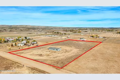 24925 N Sun Hawk Road, Paulden, AZ 86334 - Photo 1