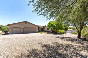8237 N Red Oak Rd, Prescott, AZ 86305 - Photo 1