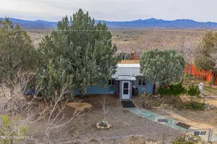 9040 S Magby Dr, Wilhoit, AZ 86332 - Photo 1