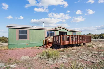 38236 W Howling Coyote Road, Seligman, AZ 86337 - Photo 1